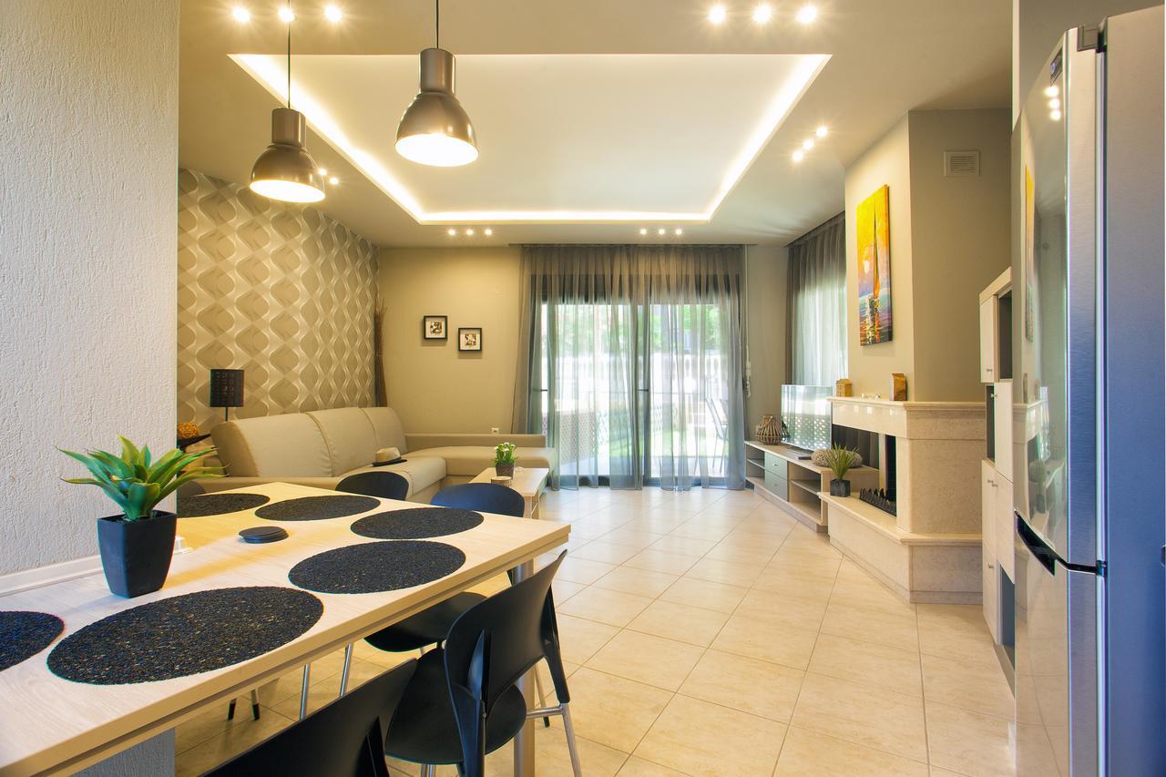 Mezonetes Toroni Apartment Luaran gambar